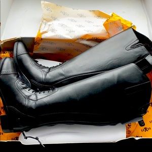 Saxon field boots new with tags